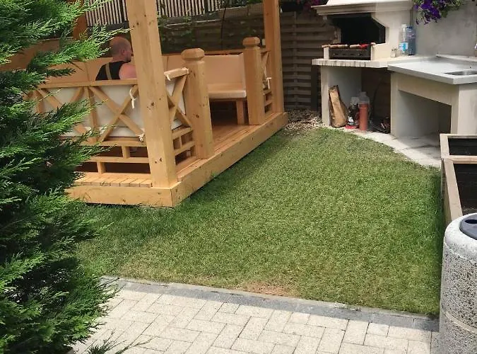 Brand New With Outdoor Swimming Pool Warna