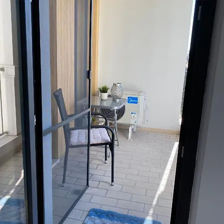Appartement Brand New With Outdoor Swimming Pool *